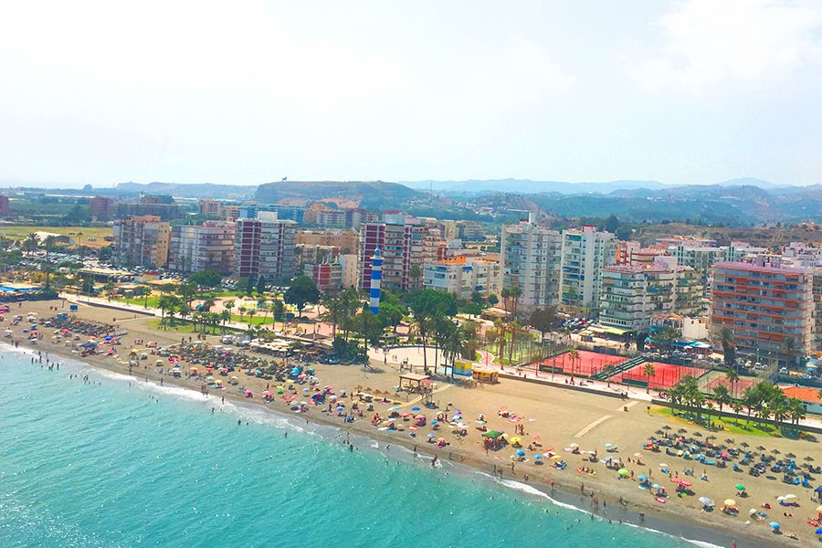 playa torre del mar en malaga