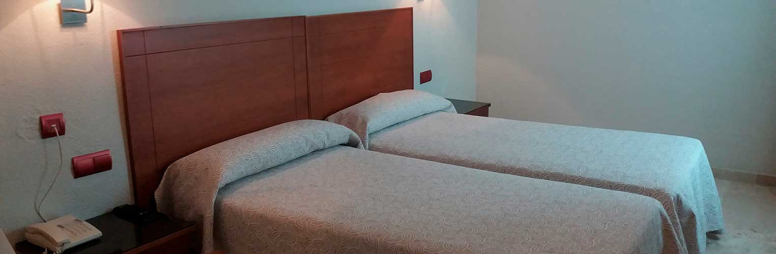 hotel torremar habitacion interior